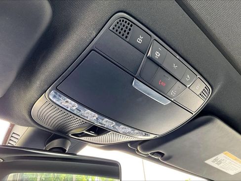 Used 2019 Mercedes-Benz E 300 E 300 image 34