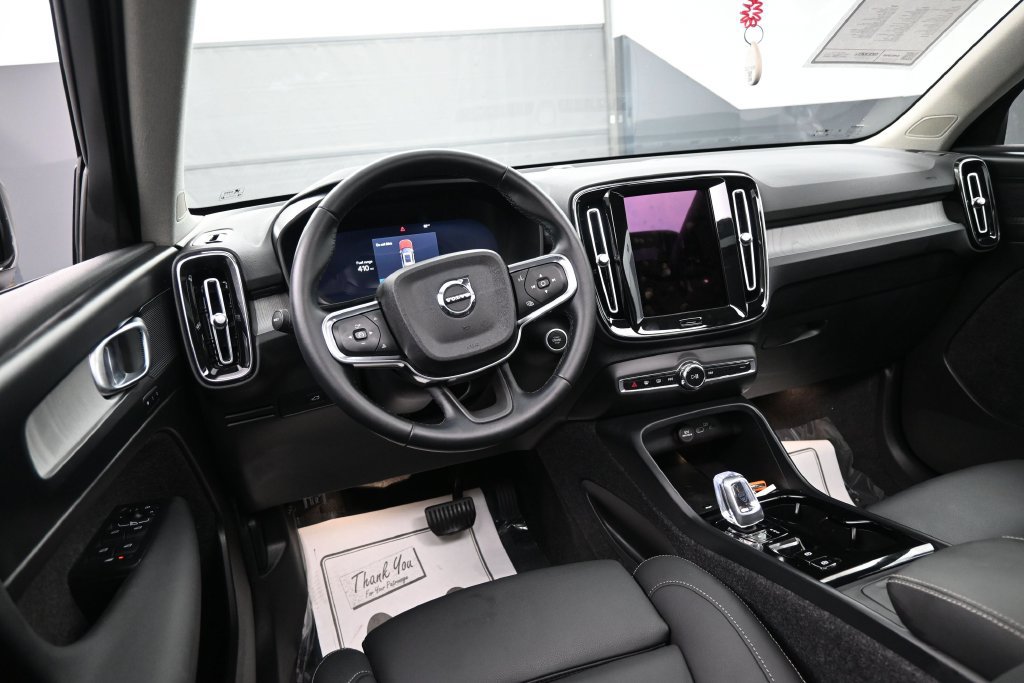 Used 2026 Volvo XC40 B5 Plus AWD/4WD image 22