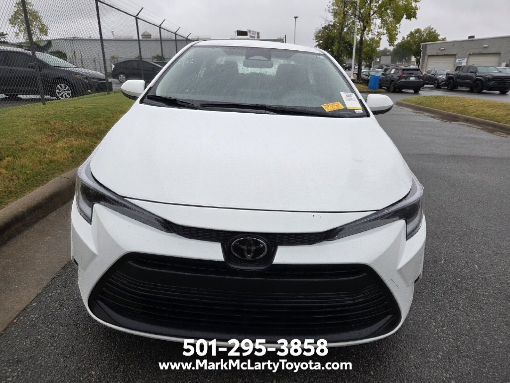 Used 2026 Toyota Corolla LE FWD image 2