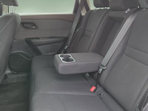 Used 2023 Nissan Rogue S image 20