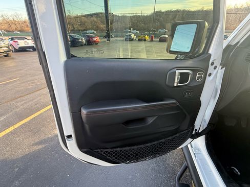 Used 2019 Jeep Wrangler Unlimited Rubicon w/ Dual Top Group image 13