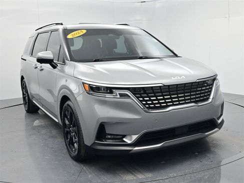 Certified 2024 Kia Carnival SX Prestige image 2