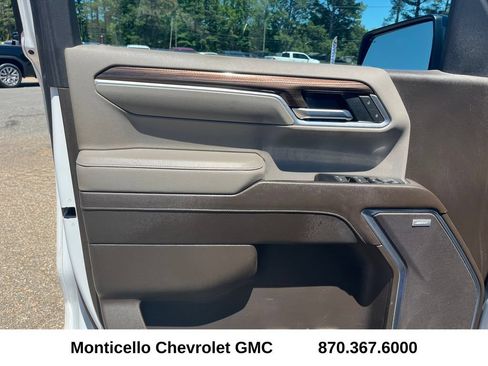 Certified 2022 Chevrolet Silverado 1500 RST AWD/4WD image 10