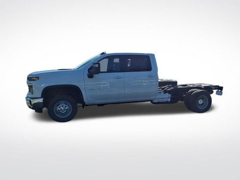 New 2026 Chevrolet Silverado 3500 LT AWD/4WD image 4