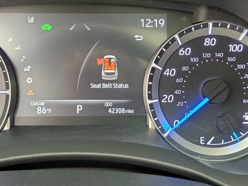 Used 2023 Toyota Highlander XLE FWD image 30