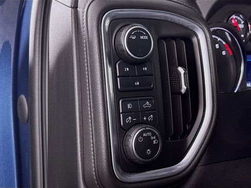 Used 2022 Chevrolet Silverado 2500 LT w/ Convenience Package image 12