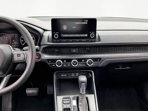 Used 2025 Honda CR-V EX image 10