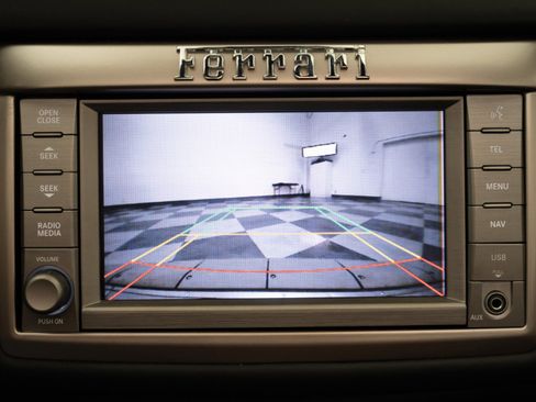 Used 2012 Ferrari California image 30