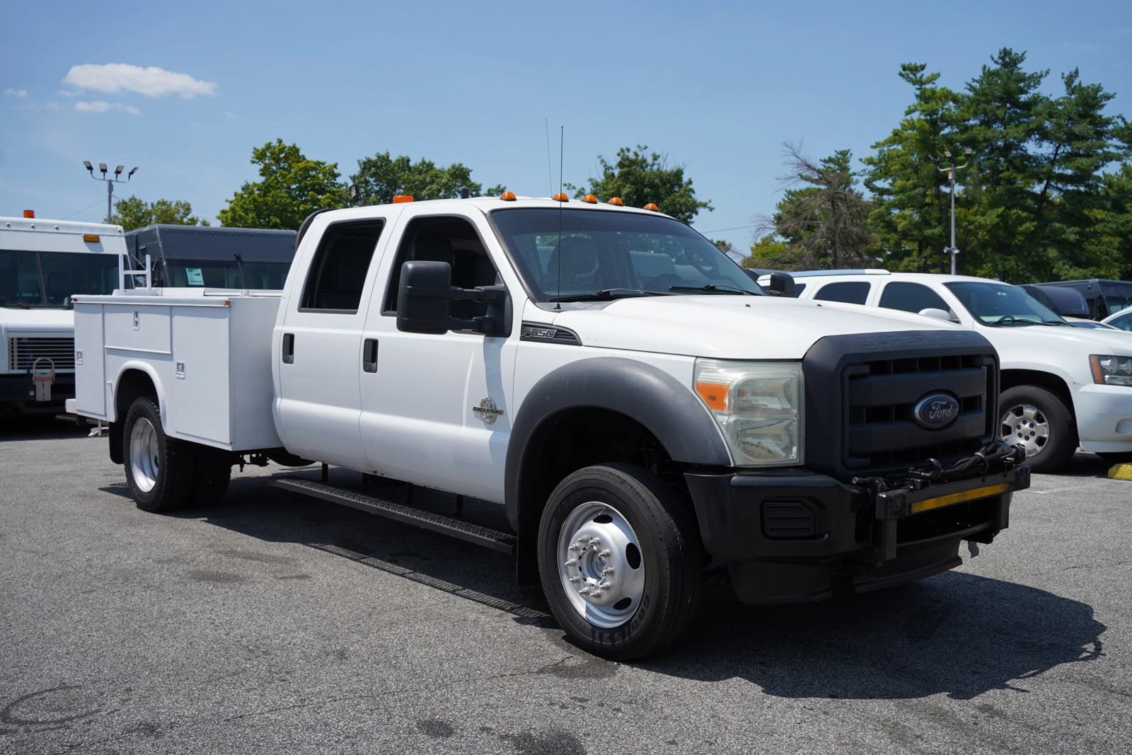 Used 2015 Ford F550 4x4 Crew Cab Super Duty image 3