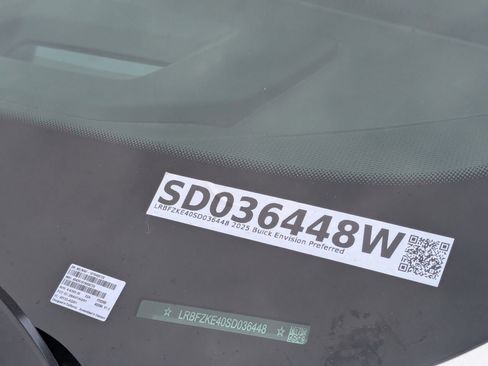 Used 2025 Buick Envision Preferred image 34