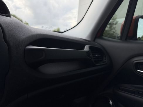 Used 2017 Jeep Renegade Altitude w/ Safety & Security Group image 27