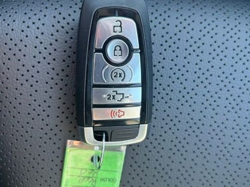 New 2026 Ford F250 Lariat w/ Black Appearance Package image 25