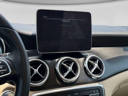 Used 2020 Mercedes-Benz GLA 250 image 13