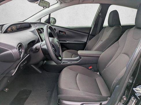 Used 2022 Toyota Prius LE image 20