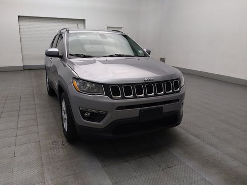 Used 2019 Jeep Compass Latitude w/ Popular Equipment Group FWD image 13