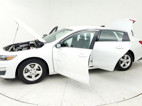 Certified 2019 Chevrolet Malibu LS image 12