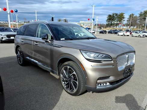 Used 2021 Lincoln Aviator Reserve w/ Equipment Group 201A image 2