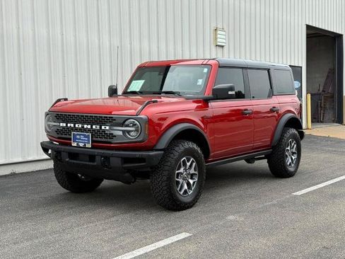 Certified 2024 Ford Bronco Badlands AWD/4WD image 2