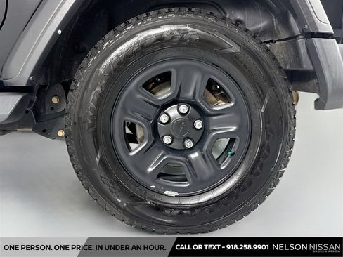 Used 2021 Jeep Wrangler Sport AWD/4WD image 28