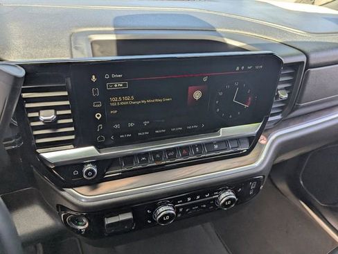 Used 2025 GMC Sierra 1500 SLT AWD/4WD image 25