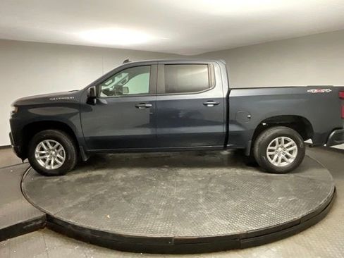 Certified 2022 Chevrolet Silverado 1500 RST image 4