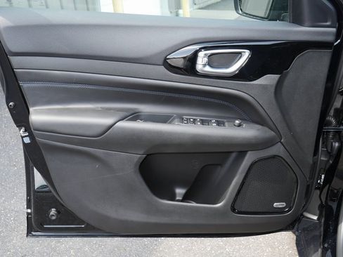 New 2025 Jeep Compass Limited w/ Sun & Sound Group image 14