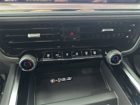 New 2026 Chevrolet Suburban High Country w/ Sun And Tow Package image 17