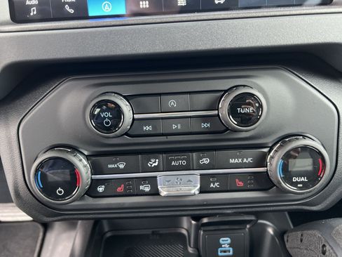 New 2025 Ford Bronco Badlands AWD/4WD image 29