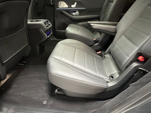 Certified 2024 Mercedes-Benz GLS 450 4MATIC image 23