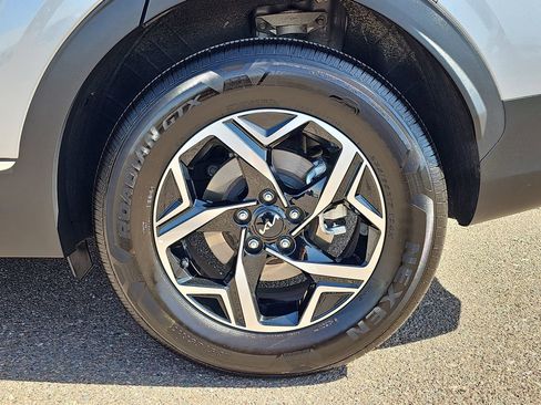 Used 2025 Kia Sportage LX image 31