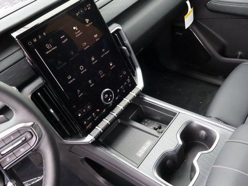 New 2025 GMC Acadia Elevation w/ Elevation Premium Package image 35