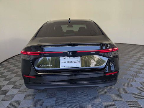 Used 2023 Honda Accord EX image 7