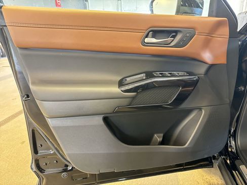 New 2026 Nissan Pathfinder Platinum w/ Cargo Package image 21