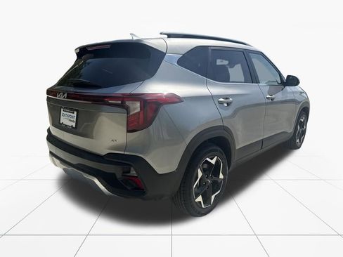 Used 2024 Kia Seltos EX AWD/4WD image 9
