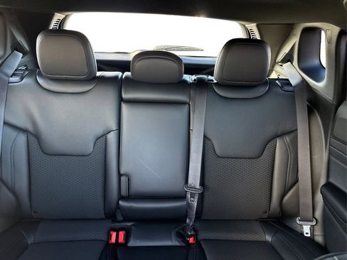 New 2026 Jeep Compass Latitude image 17