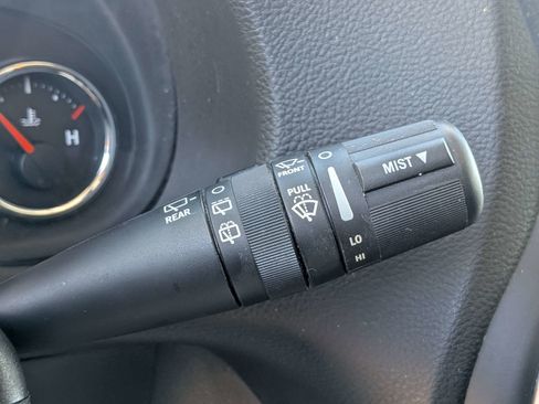 Used 2017 Jeep Wrangler Unlimited Sahara w/ Connectivity Group AWD/4WD image 26