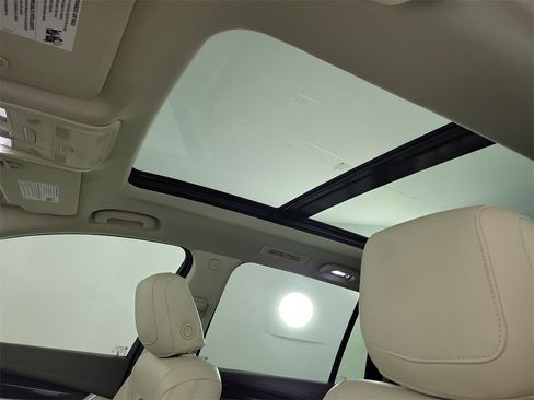 Certified 2023 Cadillac XT6 Premium Luxury w/ Technology Package image 18