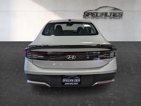 Used 2026 Hyundai Sonata Blue FWD image 9