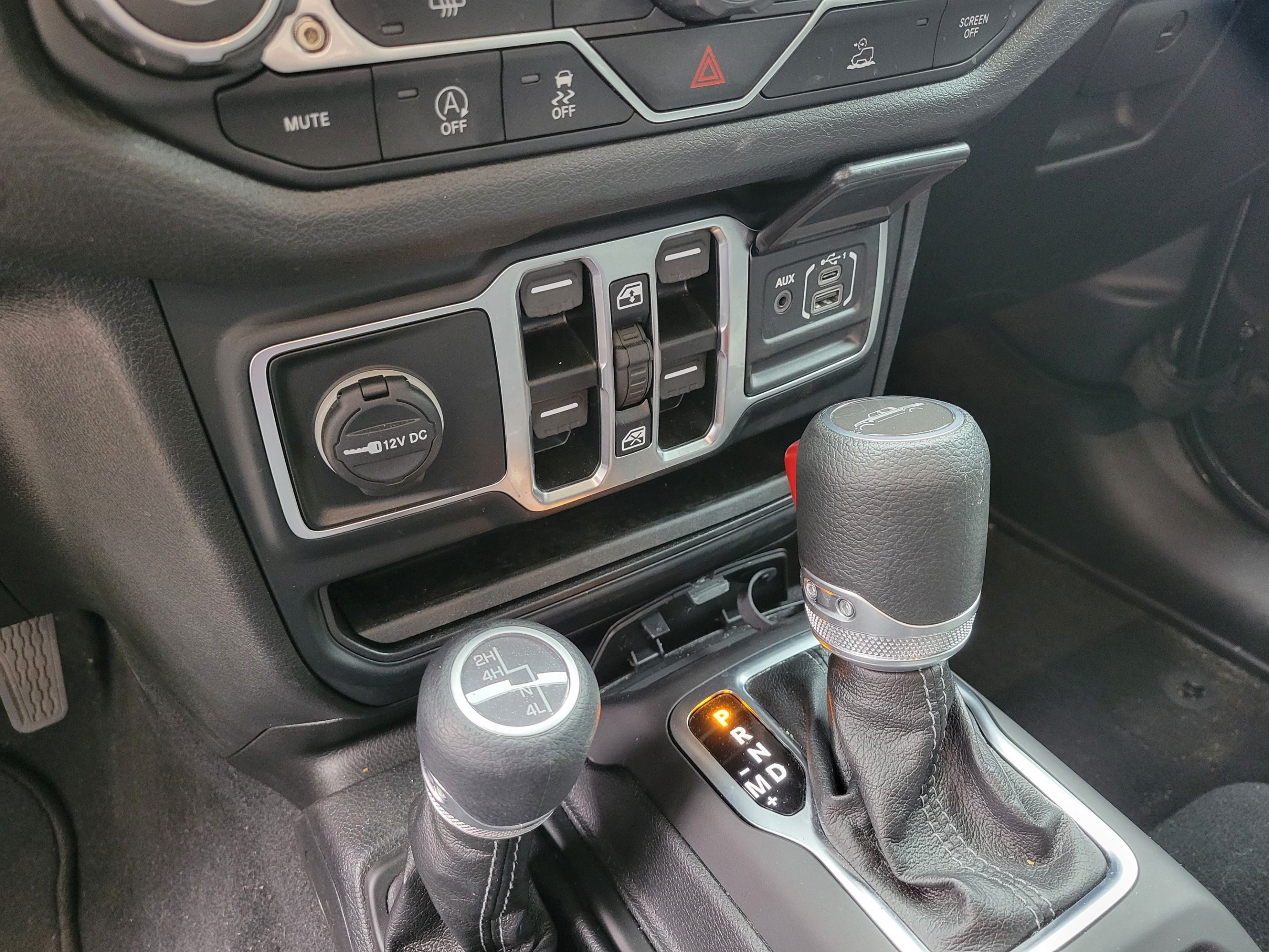 Used 2025 Jeep Gladiator Sport AWD/4WD image 21