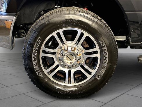 Used 2017 Ford F250 Lariat w/ Lariat Ultimate Package image 11