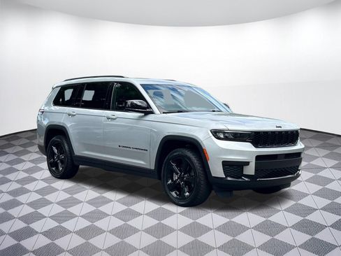 Used 2021 Jeep Grand Cherokee L Laredo AWD/4WD image 7
