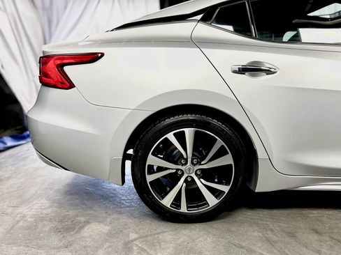 Used 2018 Nissan Maxima Platinum image 12