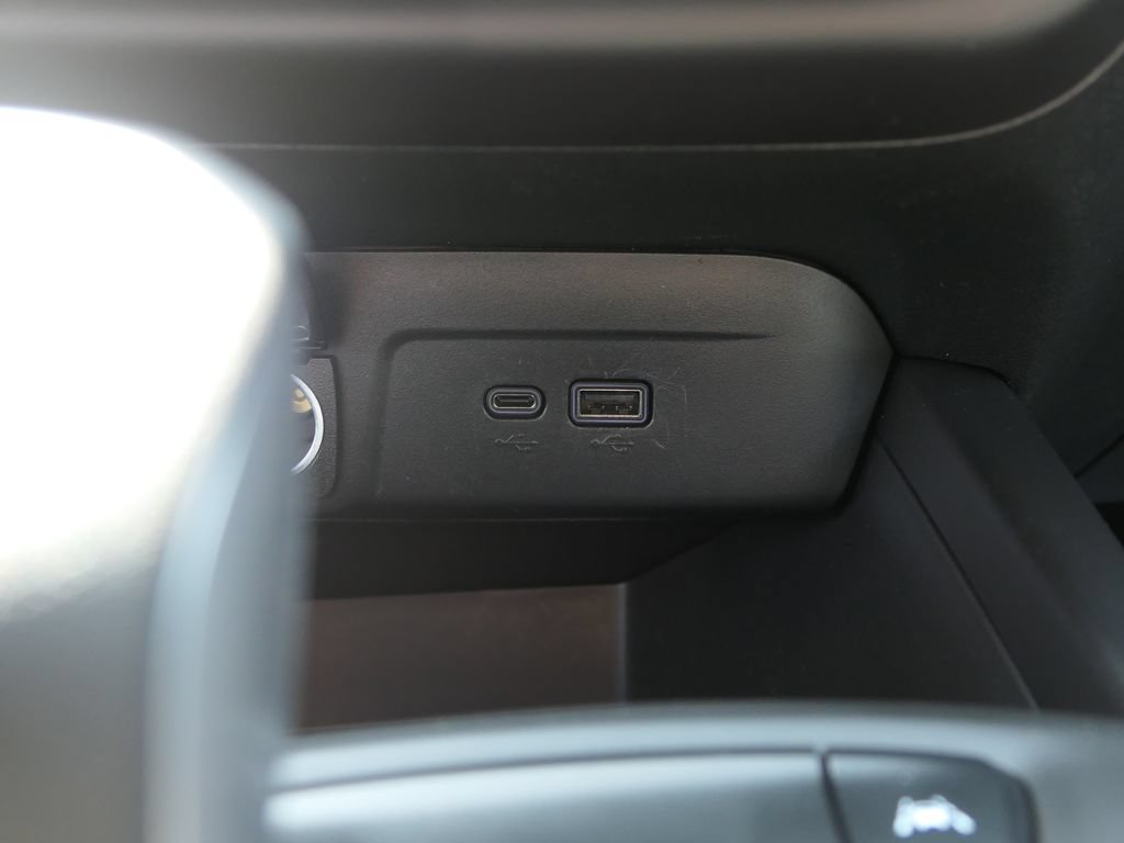 Used 2024 Chevrolet Trax LS w/ LS Convenience Package FWD image 16