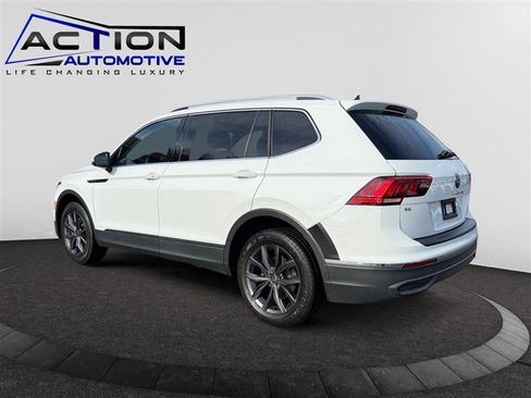 Used 2022 Volkswagen Tiguan SE image 6