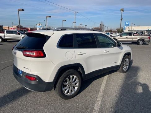 Used 2016 Jeep Cherokee Limited image 7