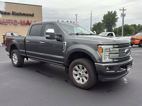 Used 2017 Ford F250 Platinum w/ Platinum Ultimate Package AWD/4WD image 7