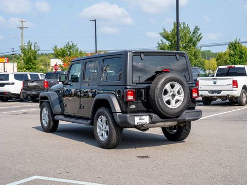Used 2022 Jeep Wrangler Unlimited Sport AWD/4WD image 7