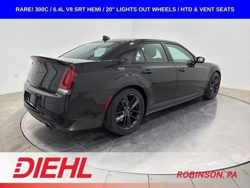 Certified 2023 Chrysler 300 C RWD image 7