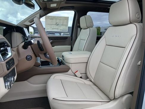 New 2026 GMC Yukon XL Denali AWD/4WD image 10