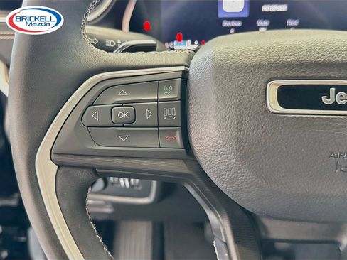 Used 2024 Jeep Grand Cherokee Altitude RWD image 36